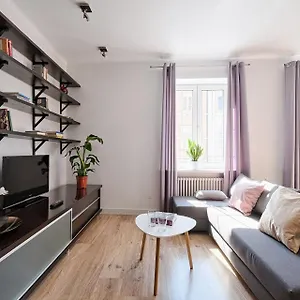 https://chic-apartment-old-town-f50-2.warsawhotelspoland.com